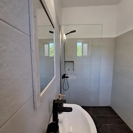 Bekiri's 알리카나스